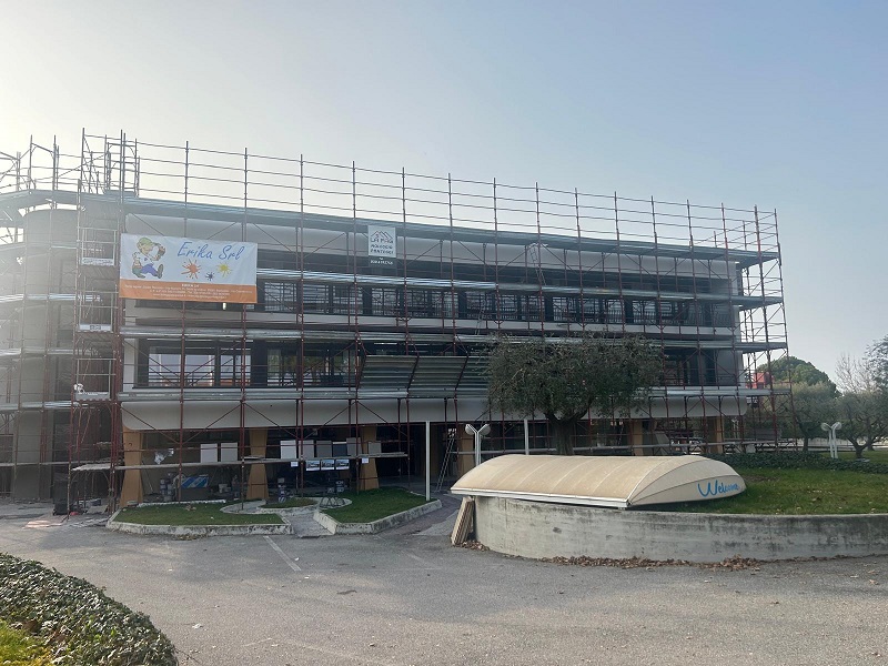Tinteggiatura residence a Sirmione